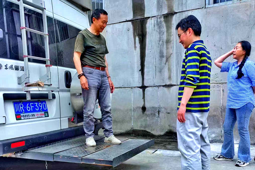 两个人生阶段一种选择,带你看老兵蒋林森与东风车的故事 - 第4张 - 提加商用车网 两个人生阶段一种选择,带你看老兵蒋林森与东风车的故事 - 第4张