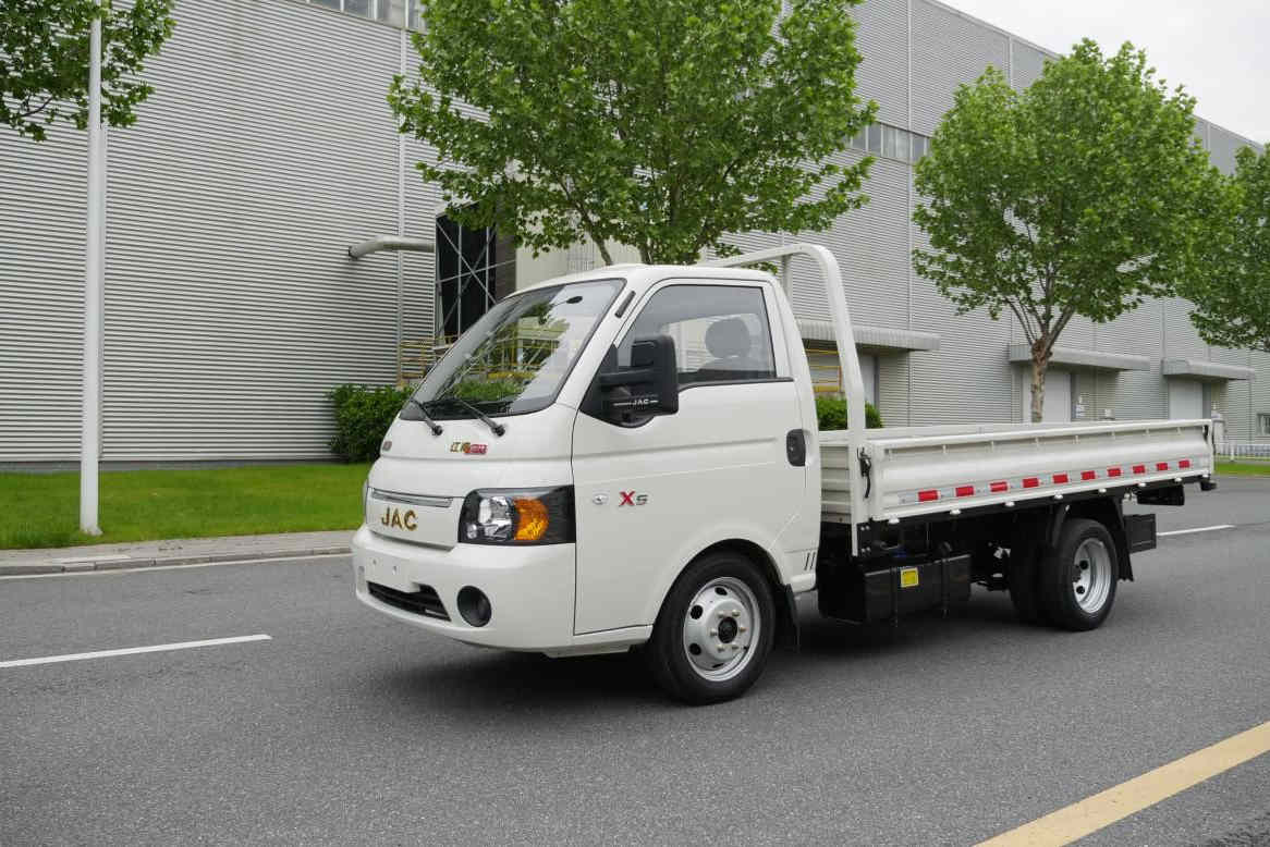 女性福音,小巧灵活的江淮1卡恺达X5出高端自动挡啦! - 第3张 - 提加商用车网 女性福音,小巧灵活的江淮1卡恺达X5出高端自动挡啦! - 第3张