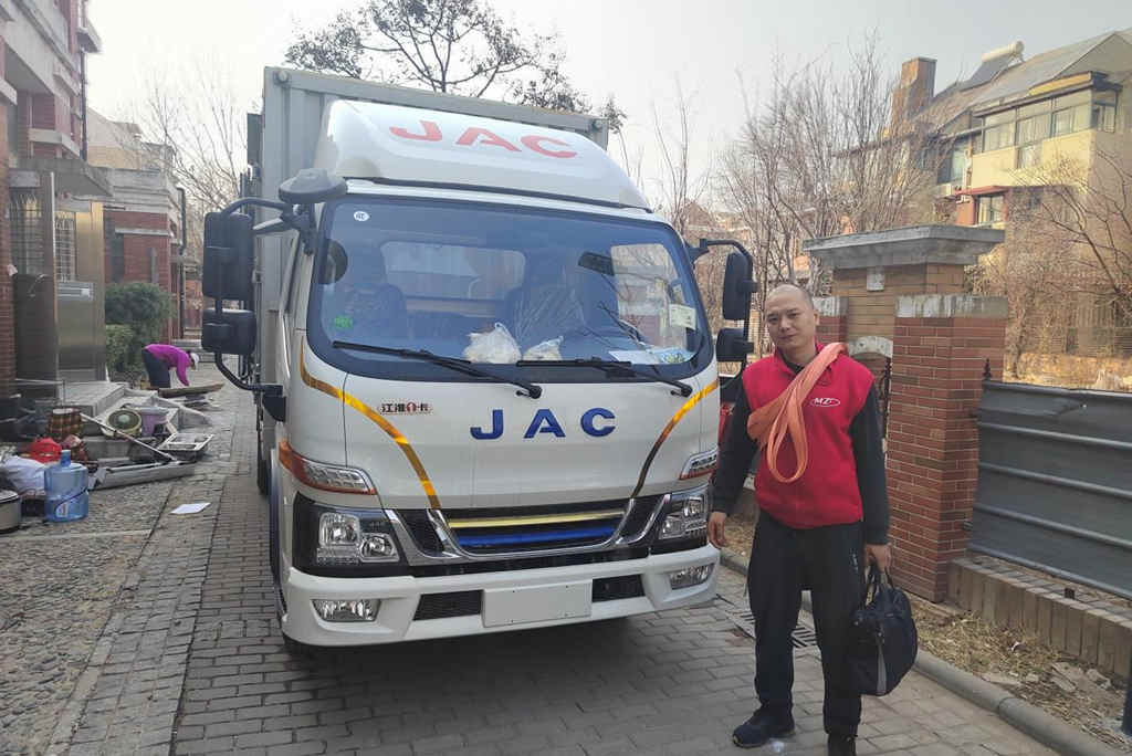 搬家运输怕限行?他用江淮1卡骏铃聚宝盆带着老乡一起致富