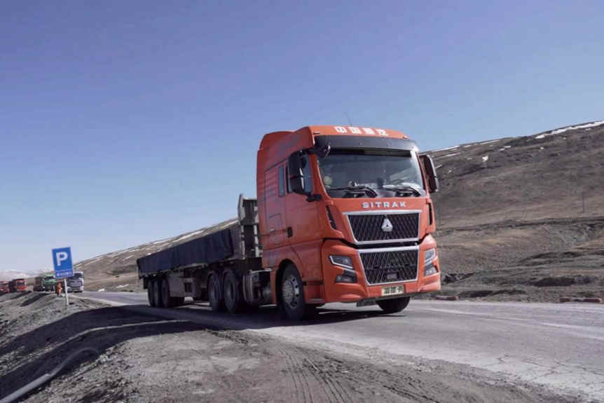 欲与天公试比高丨中国重汽高原试验勇闯“生命禁区” 巅峰之上见证极智品质