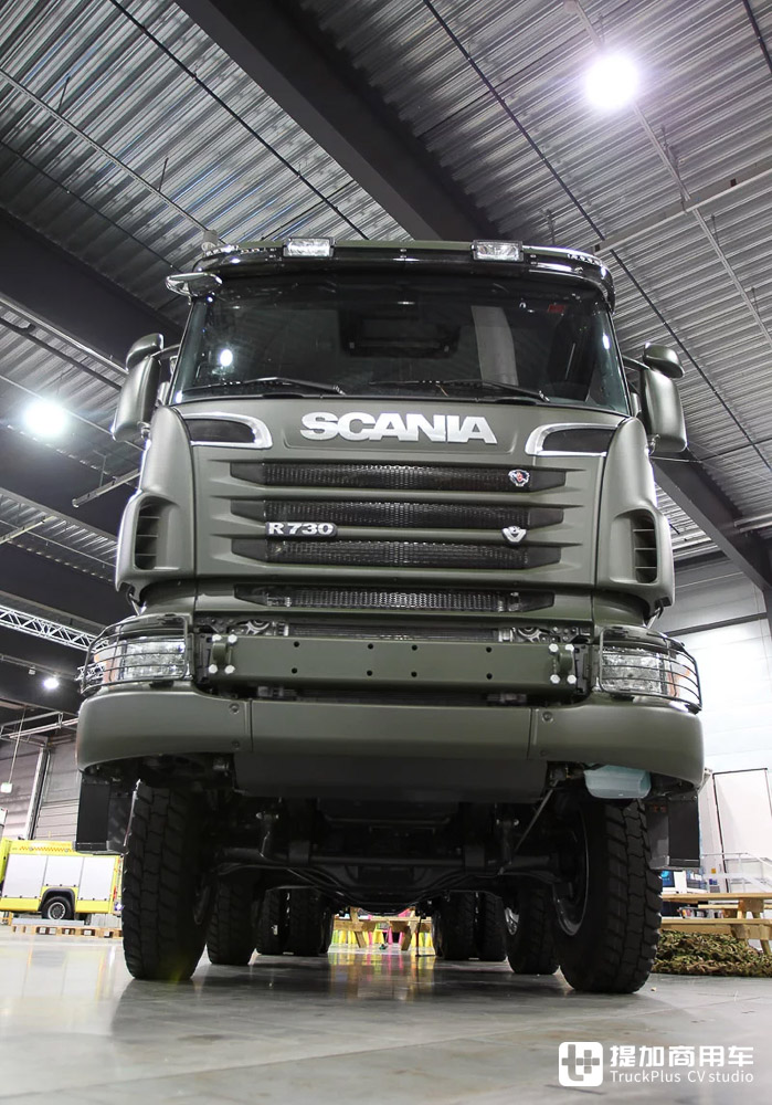 8x8驱动配双排驾驶室,搭载730匹V8,这台斯堪尼亚军用卡车真强悍 - 第3张 - 提加商用车网 8x8驱动配双排驾驶室,搭载730匹V8,这台斯堪尼亚军用卡车真强悍 - 第3张