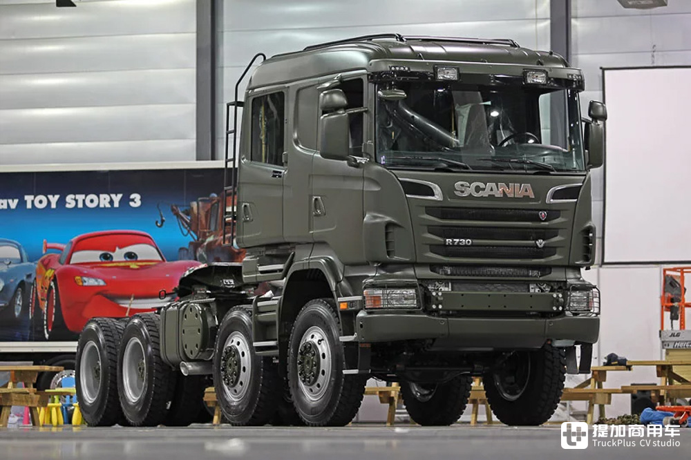 8x8驱动配双排驾驶室,搭载730匹V8,这台斯堪尼亚军用卡车真强悍 - 第4张 - 提加商用车网 8x8驱动配双排驾驶室,搭载730匹V8,这台斯堪尼亚军用卡车真强悍 - 第4张