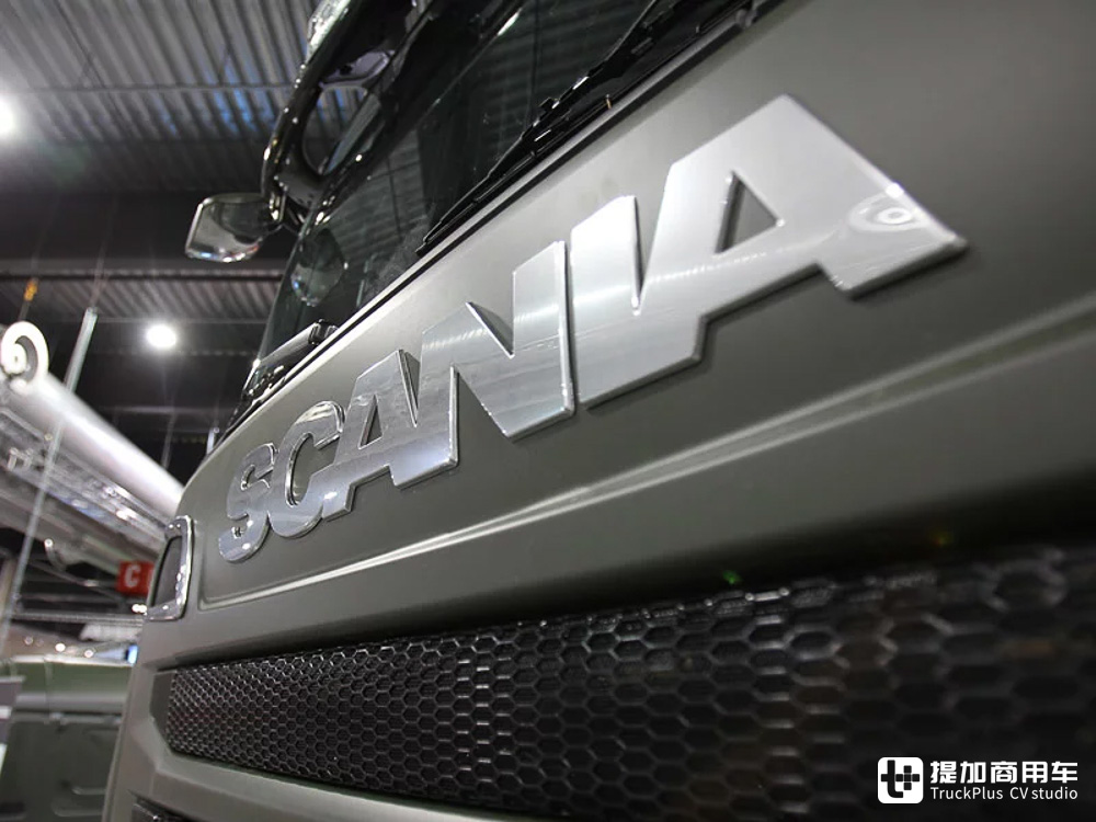 8x8驱动配双排驾驶室,搭载730匹V8,这台斯堪尼亚军用卡车真强悍 - 第7张 - 提加商用车网 8x8驱动配双排驾驶室,搭载730匹V8,这台斯堪尼亚军用卡车真强悍 - 第7张