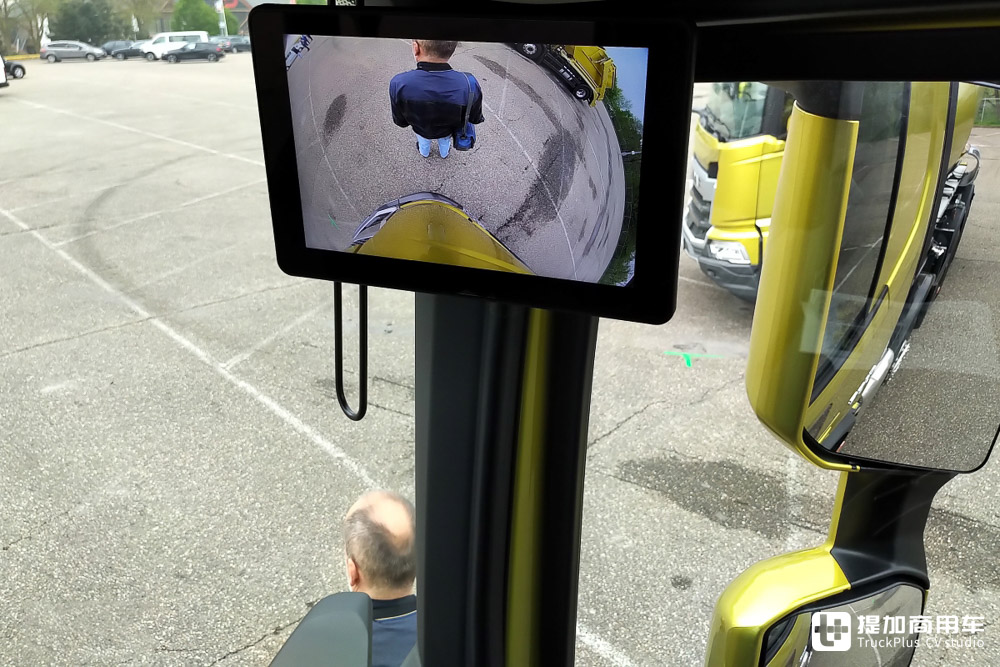 水泥罐车、工程牵引车等多种车型亮相,带你逛达夫全系工程建筑车辆体验会 - 第20张 - 提加商用车网 水泥罐车、工程牵引车等多种车型亮相,带你逛达夫全系工程建筑车辆体验会 - 第20张