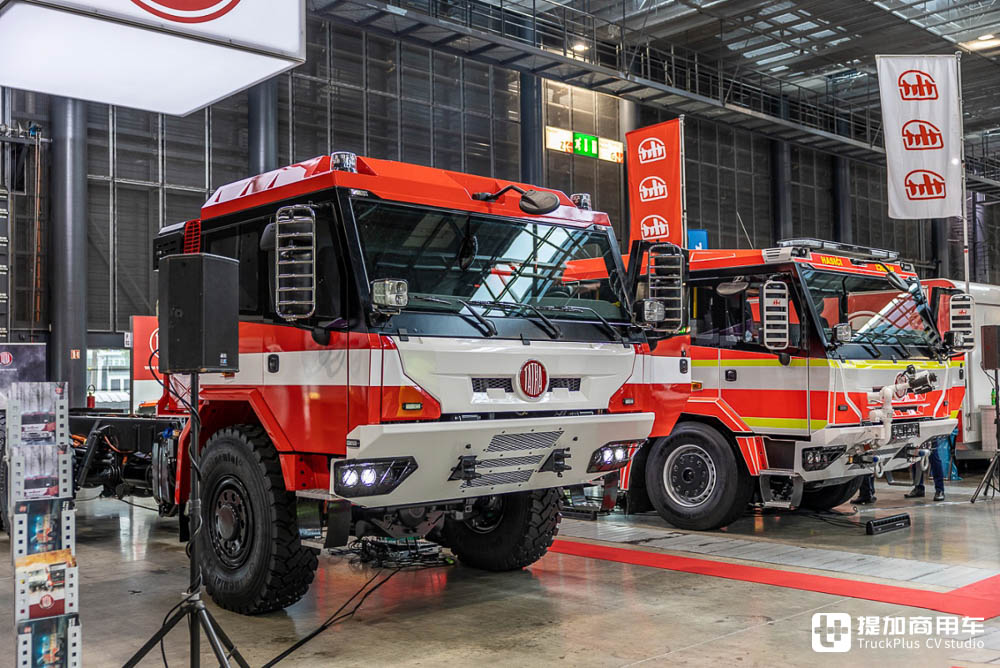 新增双排驾驶室，风冷V8、V12配内饰大屏，实拍新一代太脱拉Force - 第33张