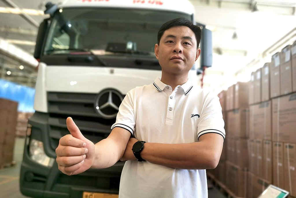 “复购者”王飞：想挣钱，买奔驰 - 第2张