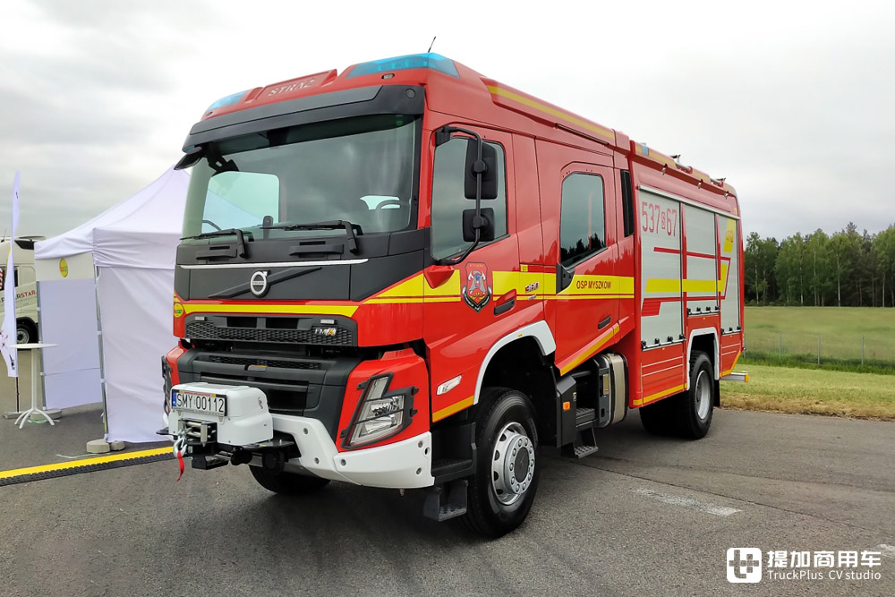 超大驾驶室开发确认,低鞍座、大件车、工程版车型抢眼,带你看沃尔沃4Poland卡车展 - 第7张 - 提加商用车网 超大驾驶室开发确认,低鞍座、大件车、工程版车型抢眼,带你看沃尔沃4Poland卡车展 - 第7张