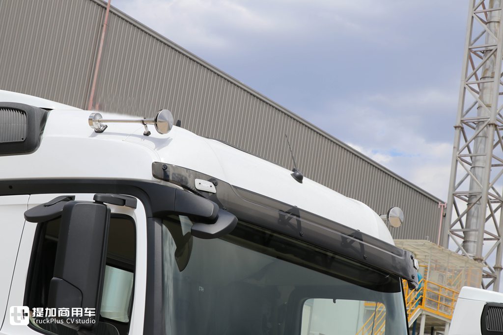 580马力的单驱车头!还有4米超长轴距,奔驰Actros C 1858牵引车实拍 - 第11张 - 提加商用车网 580马力的单驱车头!还有4米超长轴距,奔驰Actros C 1858牵引车实拍 - 第11张