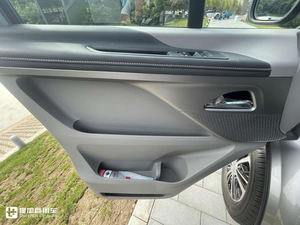 头号VAN+,南京依维柯最新上市的聚星实拍,带你看看配置有多强 - 第12张 - 提加商用车网 头号VAN+,南京依维柯最新上市的聚星实拍,带你看看配置有多强 - 第12张