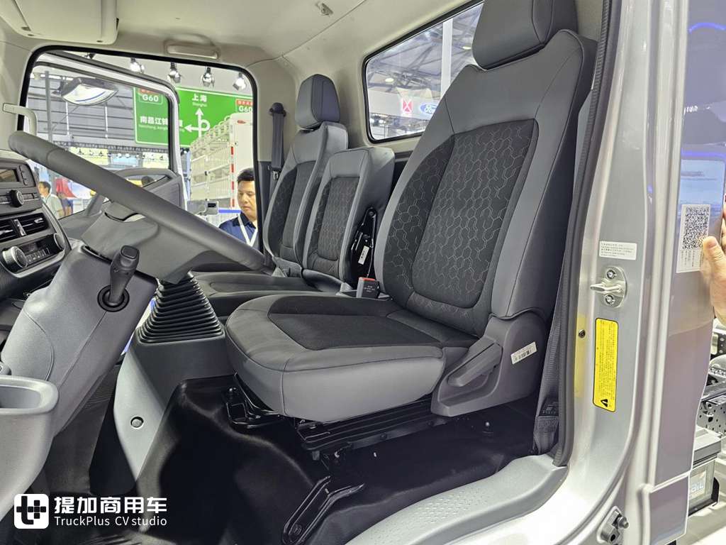 耗资十亿!青云架构下诞生的江铃凯运+轻卡,到底实力如何? - 第7张 - 提加商用车网 耗资十亿!青云架构下诞生的江铃凯运+轻卡,到底实力如何? - 第7张
