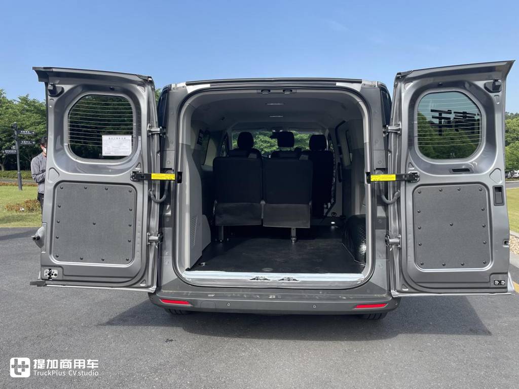 头号VAN+,南京依维柯最新上市的聚星实拍,带你看看配置有多强 - 第16张 - 提加商用车网 头号VAN+,南京依维柯最新上市的聚星实拍,带你看看配置有多强 - 第16张