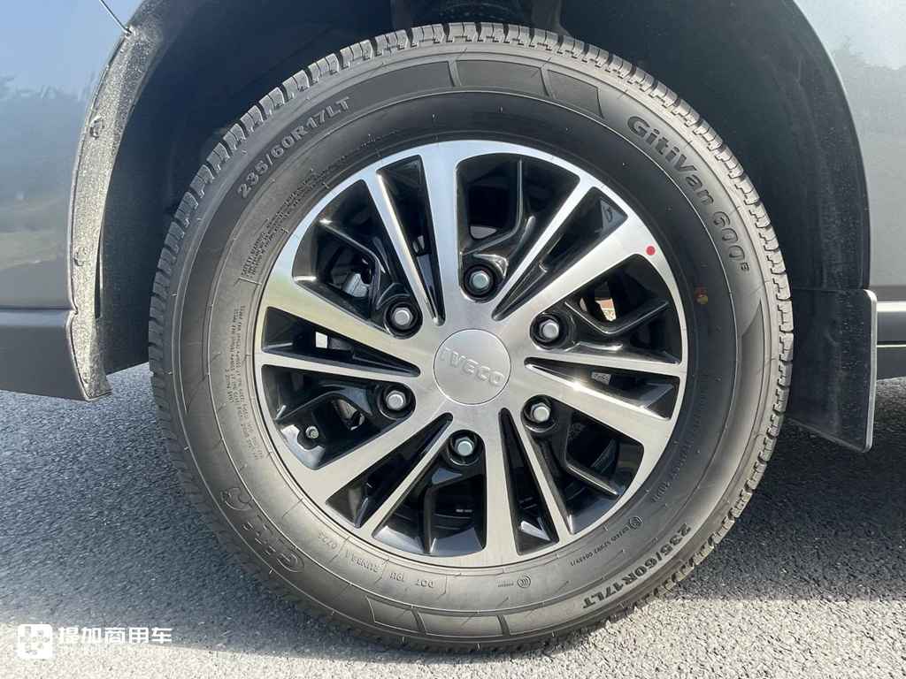 头号VAN+,南京依维柯最新上市的聚星实拍,带你看看配置有多强 - 第19张 - 提加商用车网 头号VAN+,南京依维柯最新上市的聚星实拍,带你看看配置有多强 - 第19张