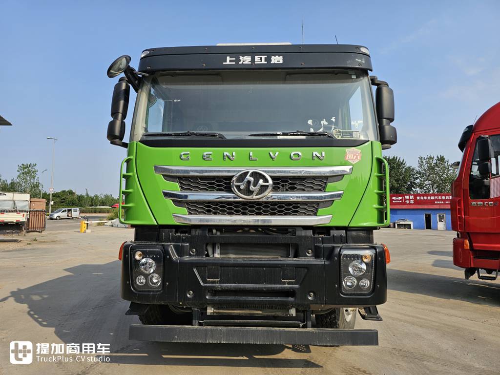 配置更新,430马力的小苹果渣土车!实拍红岩杰狮C6城市建筑垃圾运输车 - 第2张 - 提加商用车网 配置更新,430马力的小苹果渣土车!实拍红岩杰狮C6城市建筑垃圾运输车 - 第2张
