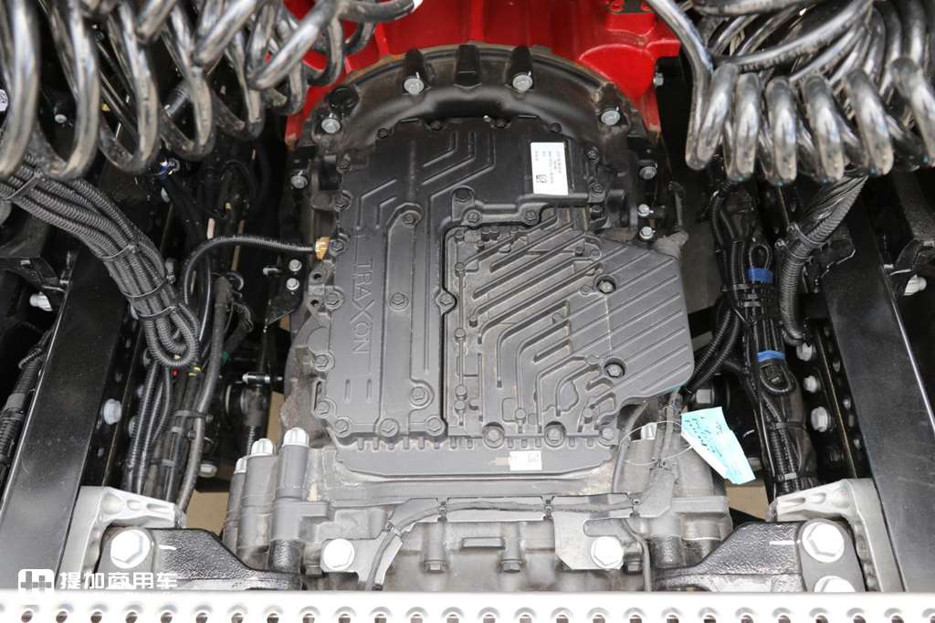 580马力的单驱车头!还有4米超长轴距,奔驰Actros C 1858牵引车实拍 - 第3张 - 提加商用车网 580马力的单驱车头!还有4米超长轴距,奔驰Actros C 1858牵引车实拍 - 第3张