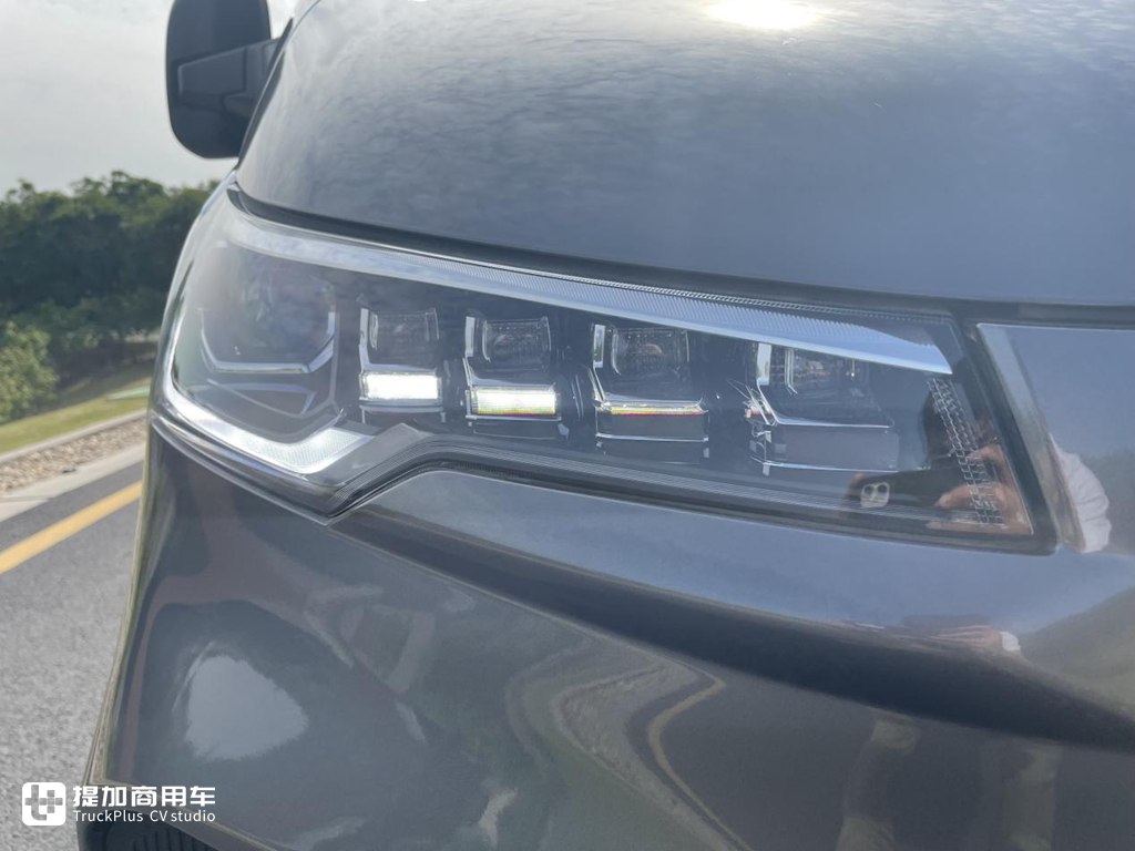 头号VAN+,南京依维柯最新上市的聚星实拍,带你看看配置有多强 - 第4张 - 提加商用车网 头号VAN+,南京依维柯最新上市的聚星实拍,带你看看配置有多强 - 第4张