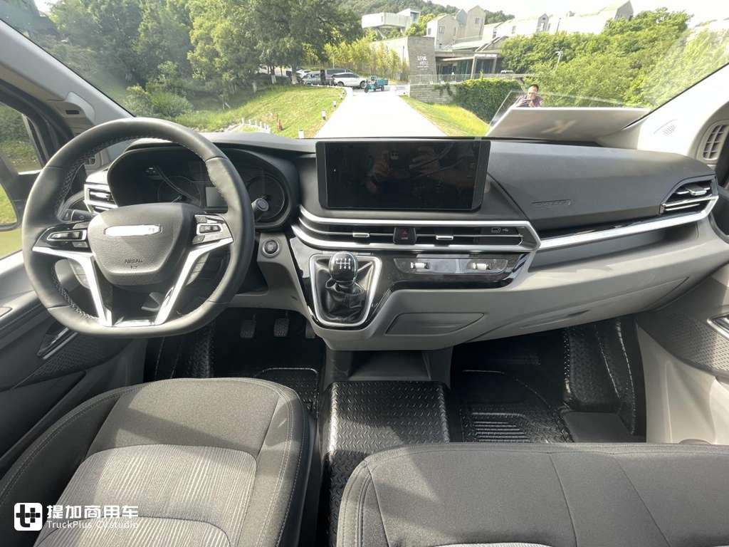 头号VAN+,南京依维柯最新上市的聚星实拍,带你看看配置有多强 - 第8张 - 提加商用车网 头号VAN+,南京依维柯最新上市的聚星实拍,带你看看配置有多强 - 第8张