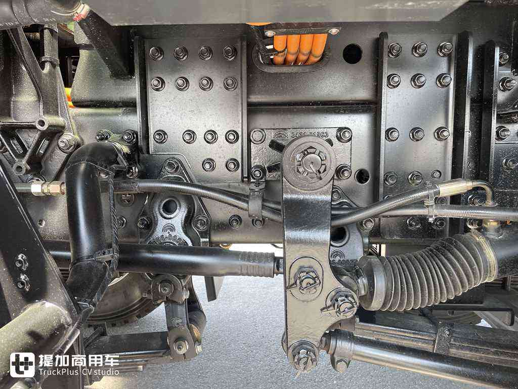 续航长、安全等级高,专为城市渣土运输而生,宇通D590E还有哪些杀手锏 - 第8张 - 提加商用车网 续航长、安全等级高,专为城市渣土运输而生,宇通D590E还有哪些杀手锏 - 第8张