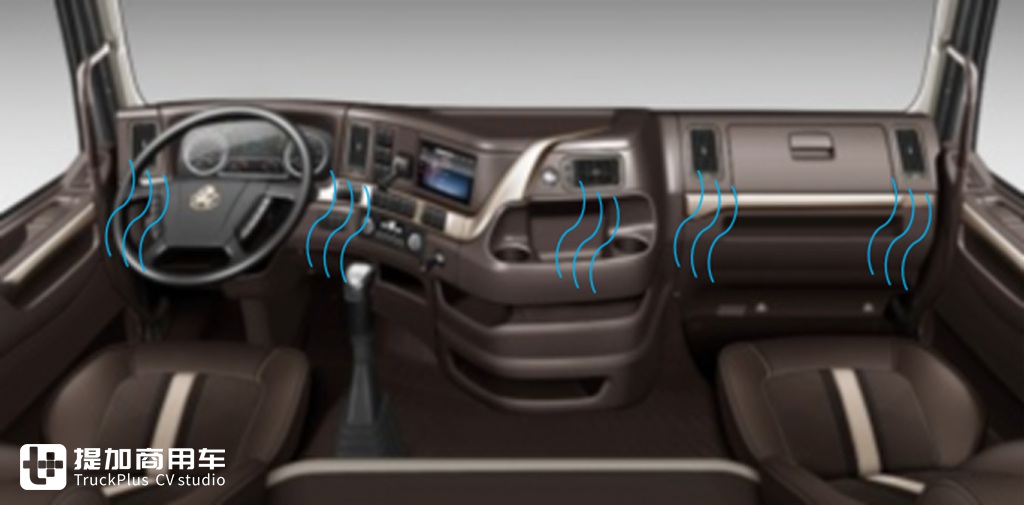 大排量大马力LNG车型不二之选，乘龙H7 LNG牵引车实拍评测 - 第8张