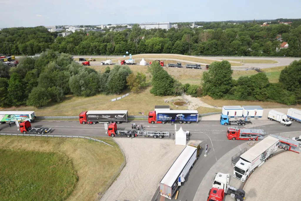 200+卡车齐聚!2023曼恩卡车技术日百“狮”天团视觉大赏 - 第2张 - 提加商用车网 200+卡车齐聚!2023曼恩卡车技术日百“狮”天团视觉大赏 - 第2张