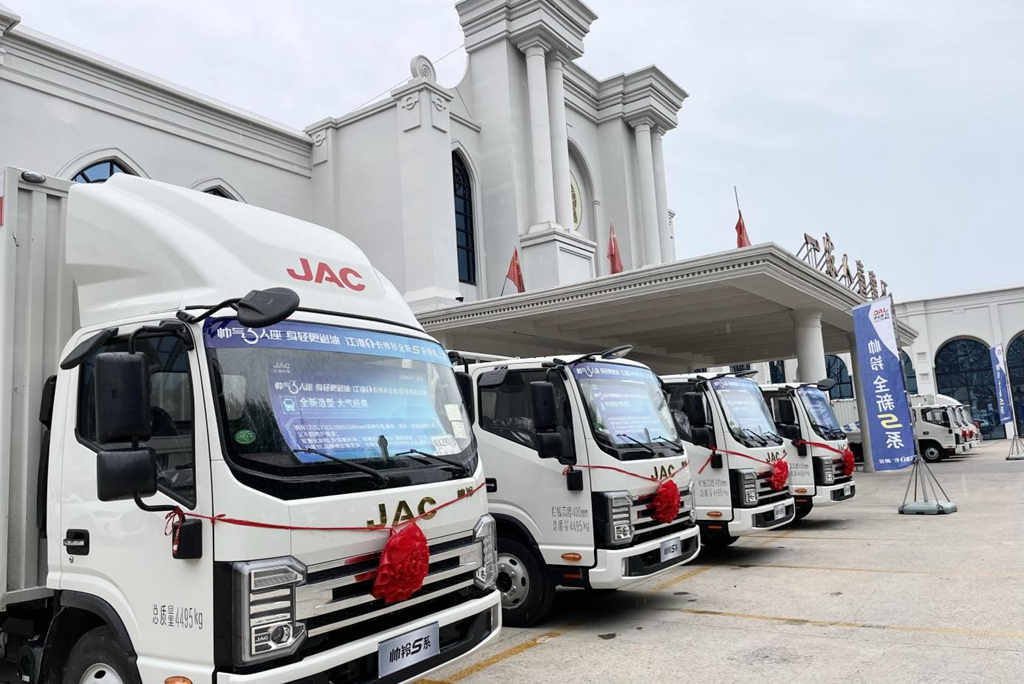 择一车“白首”,武汉王总终遇帅铃,圆梦中长途城际冷链物流! - 第4张 - 提加商用车网 择一车“白首”,武汉王总终遇帅铃,圆梦中长途城际冷链物流! - 第4张