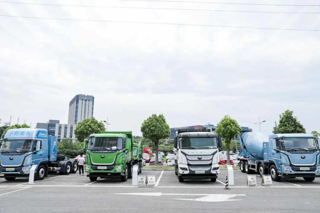 现场签约超百台!宇通重卡全系新品亮相南京 - 第3张 - 提加商用车网 现场签约超百台!宇通重卡全系新品亮相南京 - 第3张