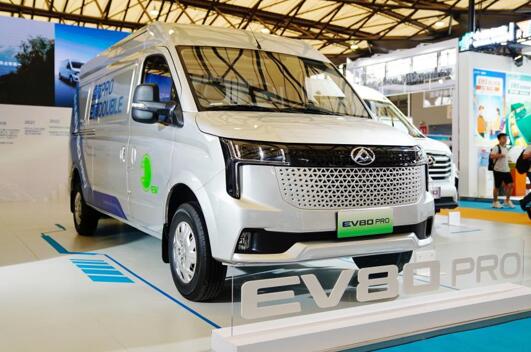 长续航、大空间！上汽大通MAXUS纯电物流车EV80 PRO正式上市，售价24.18万元起 - 第2张