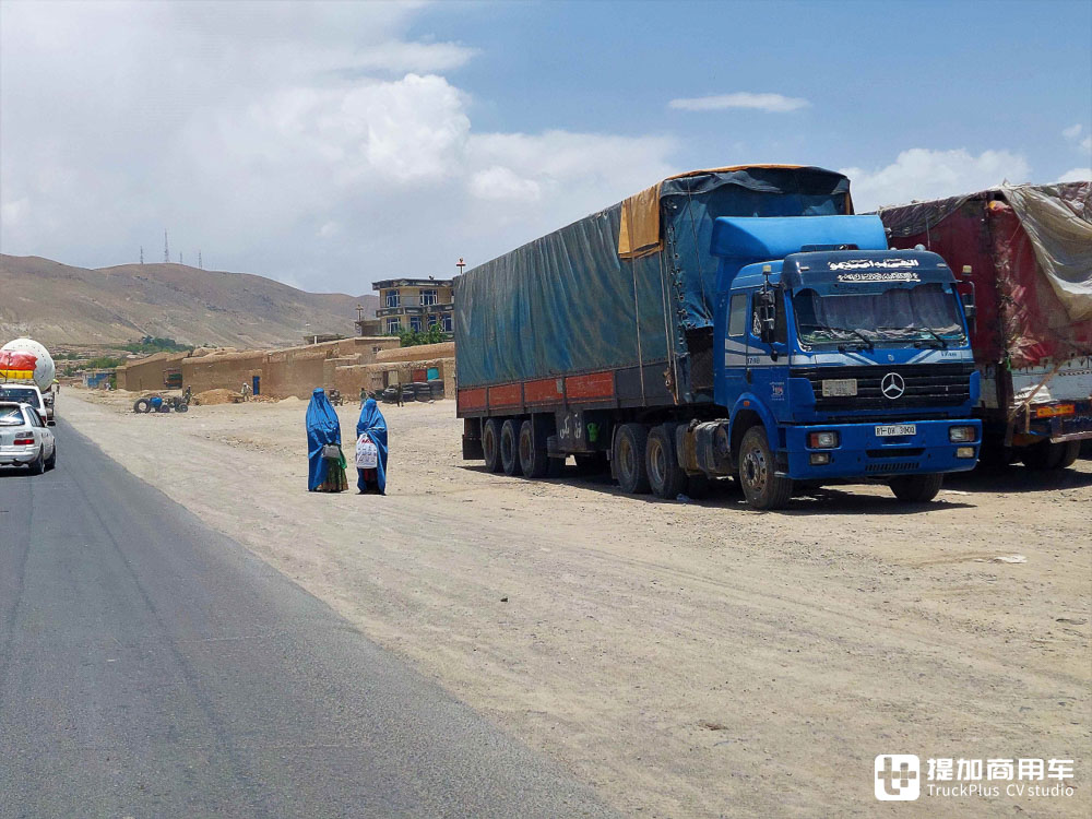 上世纪的欧洲卡车还在跑,超载数倍是常态!在阿富汗开卡车是什么样的体验? - 第1张 - 提加商用车网 上世纪的欧洲卡车还在跑,超载数倍是常态!在阿富汗开卡车是什么样的体验? - 第1张