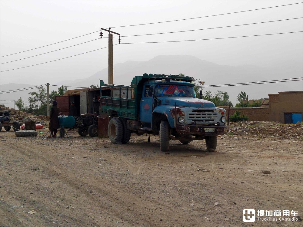 上世纪的欧洲卡车还在跑,超载数倍是常态!在阿富汗开卡车是什么样的体验? - 第13张 - 提加商用车网 上世纪的欧洲卡车还在跑,超载数倍是常态!在阿富汗开卡车是什么样的体验? - 第13张