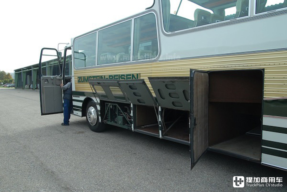 航空黄金时代的疯狂作品,现代豪华客车雏形,回顾赛特拉S 150 Panorama - 第15张 - 提加商用车网 航空黄金时代的疯狂作品,现代豪华客车雏形,回顾赛特拉S 150 Panorama - 第15张