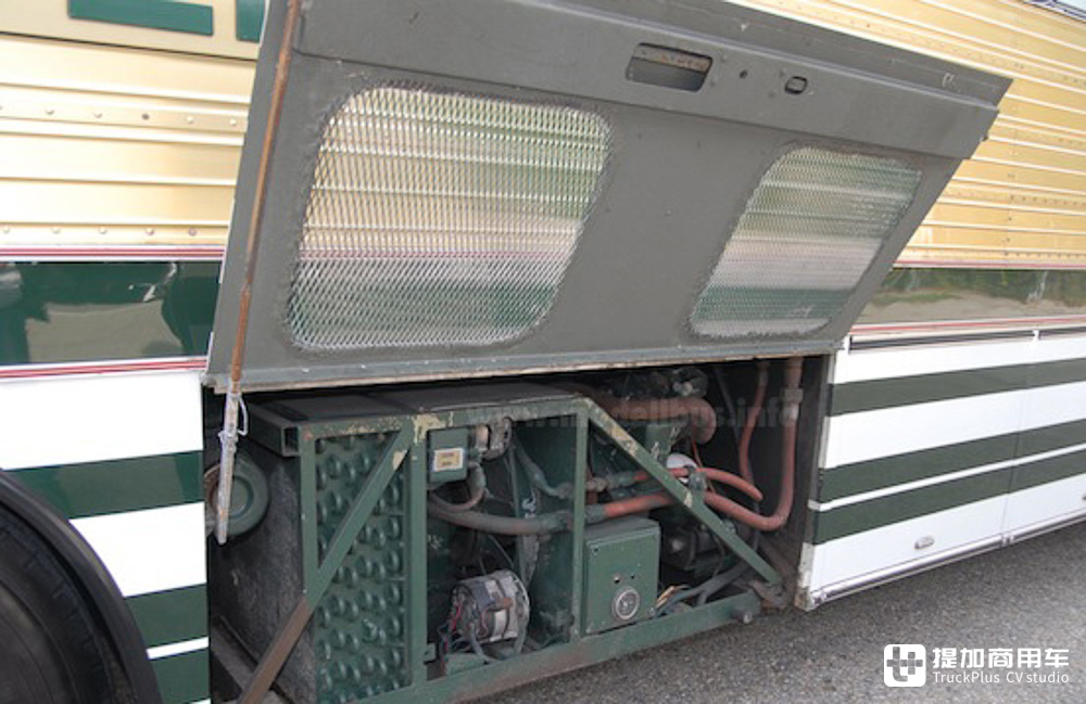 航空黄金时代的疯狂作品,现代豪华客车雏形,回顾赛特拉S 150 Panorama - 第17张 - 提加商用车网 航空黄金时代的疯狂作品,现代豪华客车雏形,回顾赛特拉S 150 Panorama - 第17张