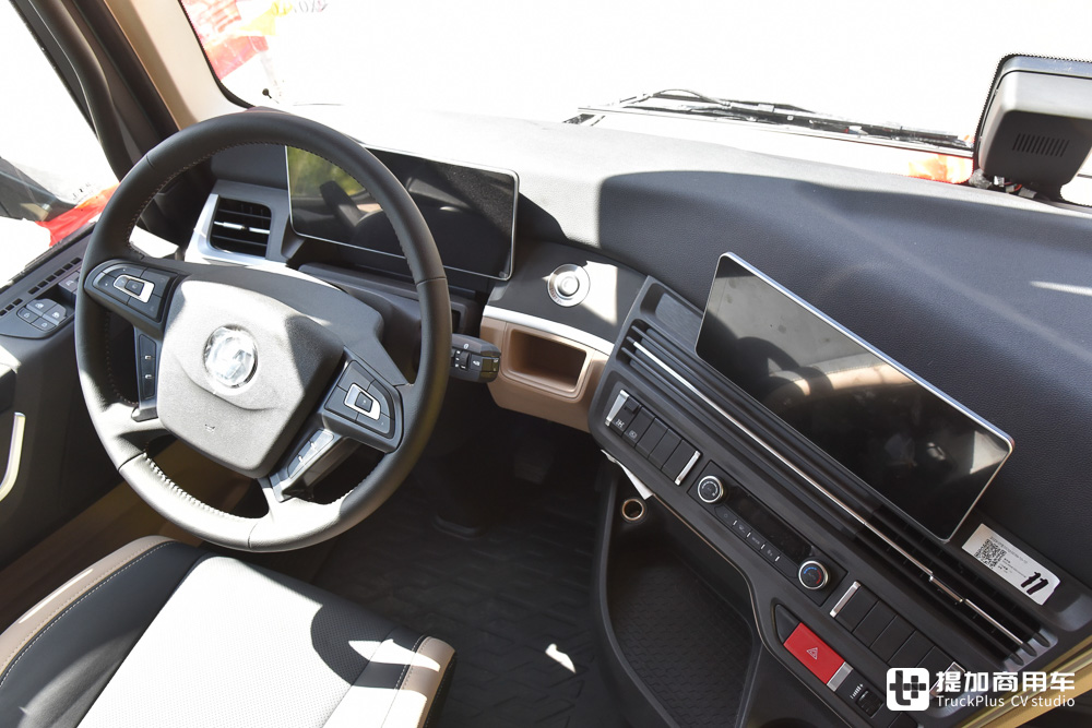 不止是全球最大马力,陕汽最新上市的560马力德龙X6000天然气重卡实拍 - 第21张 - 提加商用车网 不止是全球最大马力,陕汽最新上市的560马力德龙X6000天然气重卡实拍 - 第21张