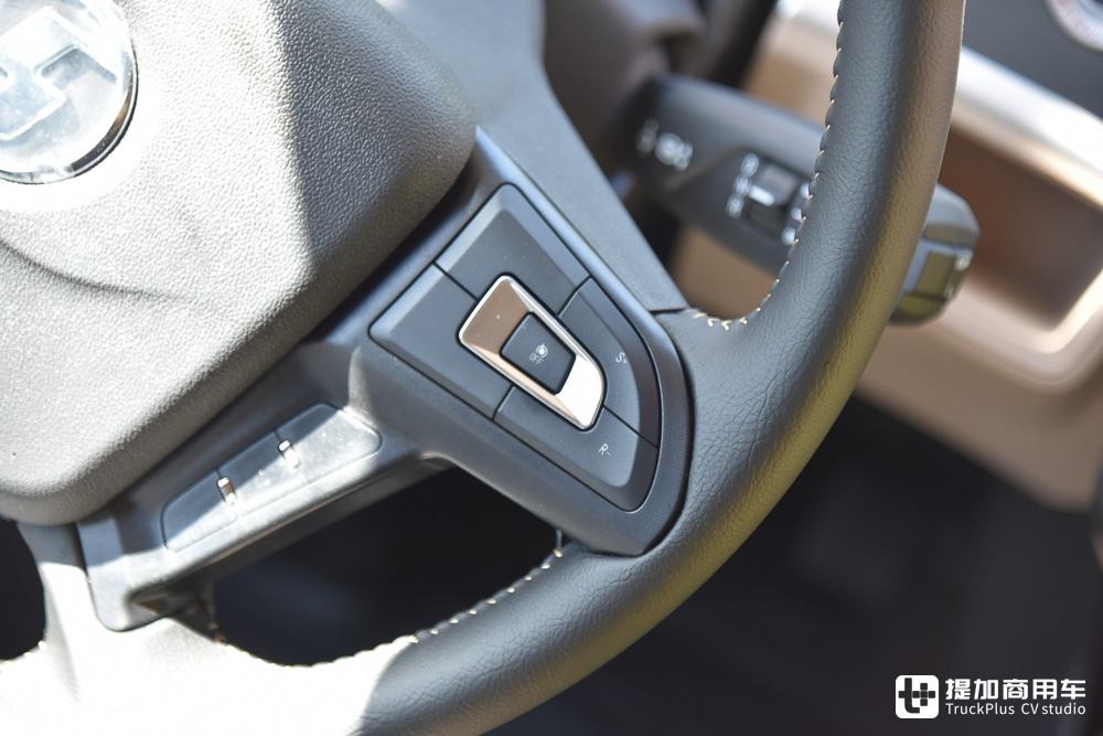 不止是全球最大马力,陕汽最新上市的560马力德龙X6000天然气重卡实拍 - 第22张 - 提加商用车网 不止是全球最大马力,陕汽最新上市的560马力德龙X6000天然气重卡实拍 - 第22张