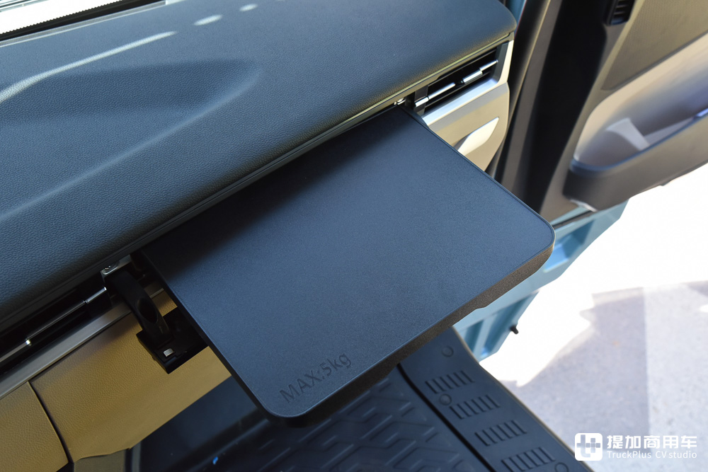 不止是全球最大马力,陕汽最新上市的560马力德龙X6000天然气重卡实拍 - 第28张 - 提加商用车网 不止是全球最大马力,陕汽最新上市的560马力德龙X6000天然气重卡实拍 - 第28张