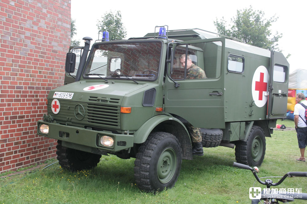 依维柯Eurocargo 4x4底盘打造,急救方舱设施完善,实拍德国陆军最新款高机动救护车 - 第1张 - 提加商用车网 依维柯Eurocargo 4x4底盘打造,急救方舱设施完善,实拍德国陆军最新款高机动救护车 - 第1张