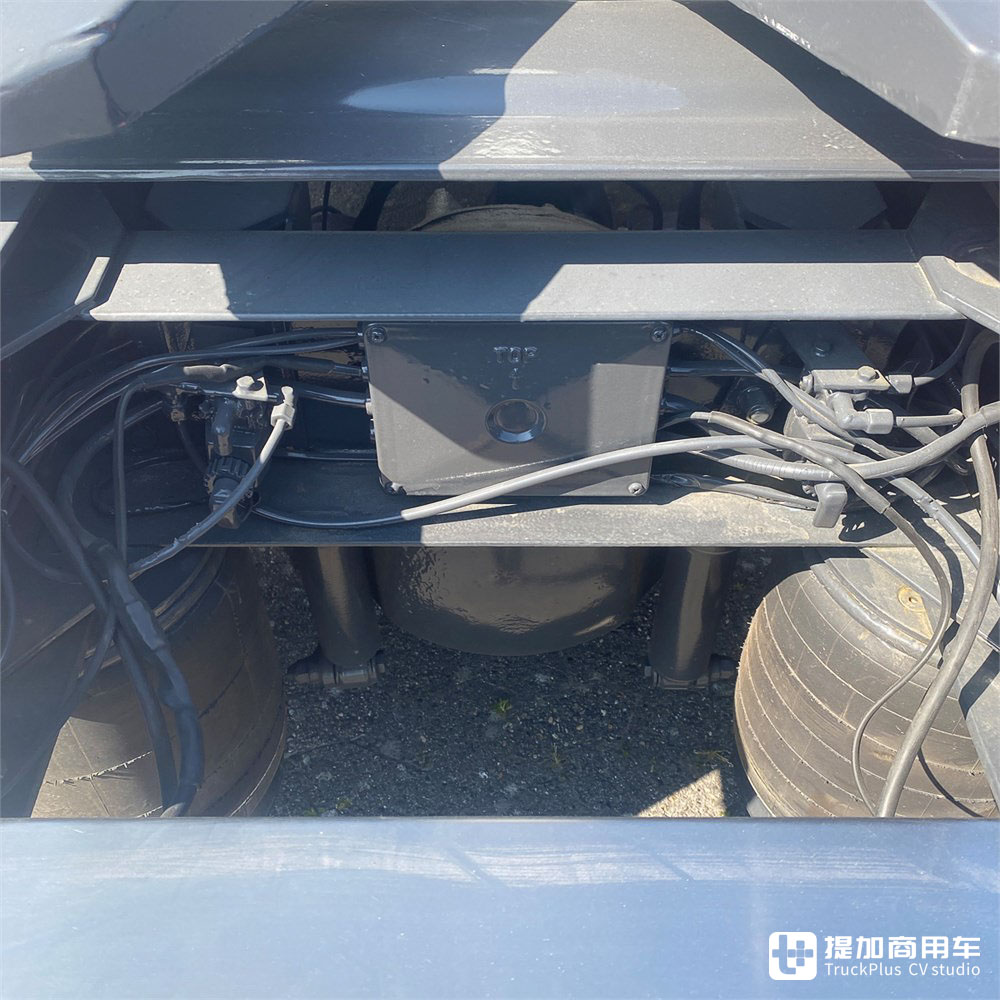 配双排座带卧铺驾驶室,五座+双卧还是长头卡车,这台斯堪尼亚T 113 H真神奇 - 第10张 - 提加商用车网 配双排座带卧铺驾驶室,五座+双卧还是长头卡车,这台斯堪尼亚T 113 H真神奇 - 第10张