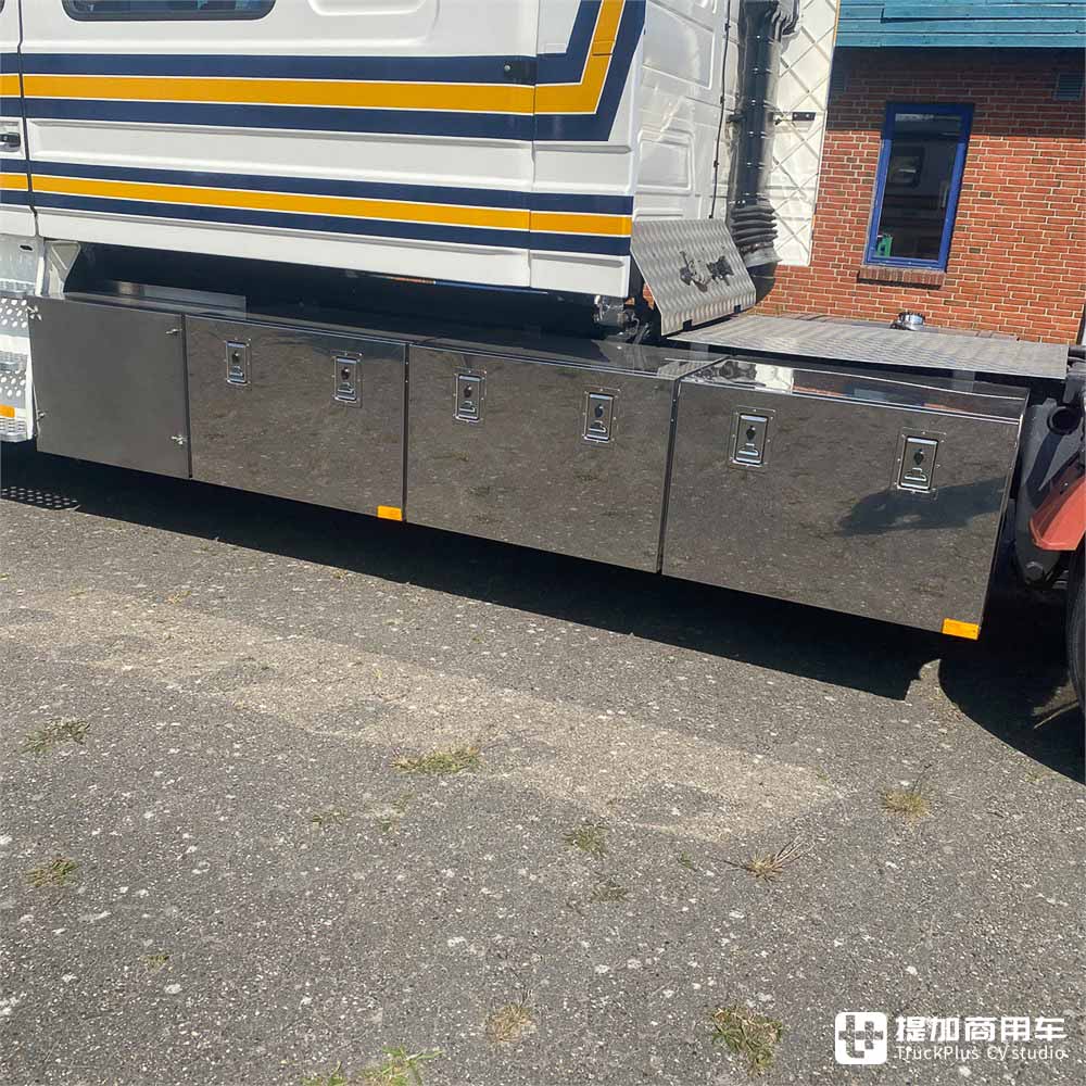 配双排座带卧铺驾驶室,五座+双卧还是长头卡车,这台斯堪尼亚T 113 H真神奇 - 第11张 - 提加商用车网 配双排座带卧铺驾驶室,五座+双卧还是长头卡车,这台斯堪尼亚T 113 H真神奇 - 第11张