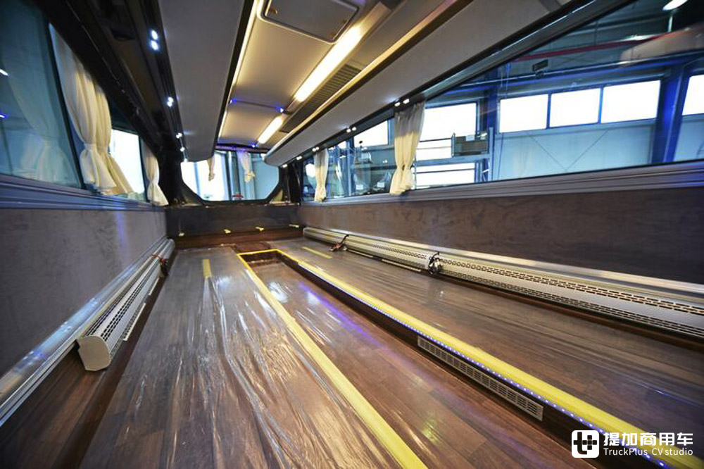 尼奥普兰豪华巴士在这改装成特殊车型,回顾曼恩普劳恩巴士改装中心 - 第12张 - 提加商用车网 尼奥普兰豪华巴士在这改装成特殊车型,回顾曼恩普劳恩巴士改装中心 - 第12张