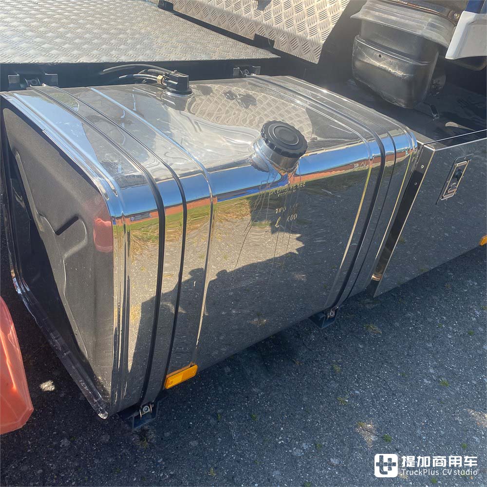 配双排座带卧铺驾驶室,五座+双卧还是长头卡车,这台斯堪尼亚T 113 H真神奇 - 第16张 - 提加商用车网 配双排座带卧铺驾驶室,五座+双卧还是长头卡车,这台斯堪尼亚T 113 H真神奇 - 第16张