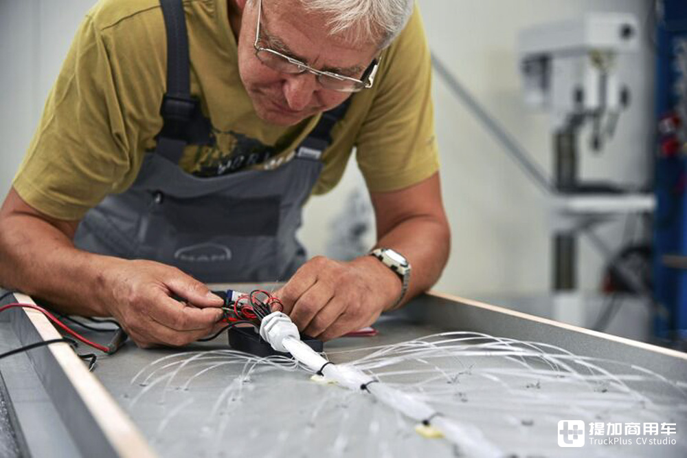 尼奥普兰豪华巴士在这改装成特殊车型,回顾曼恩普劳恩巴士改装中心 - 第18张 - 提加商用车网 尼奥普兰豪华巴士在这改装成特殊车型,回顾曼恩普劳恩巴士改装中心 - 第18张