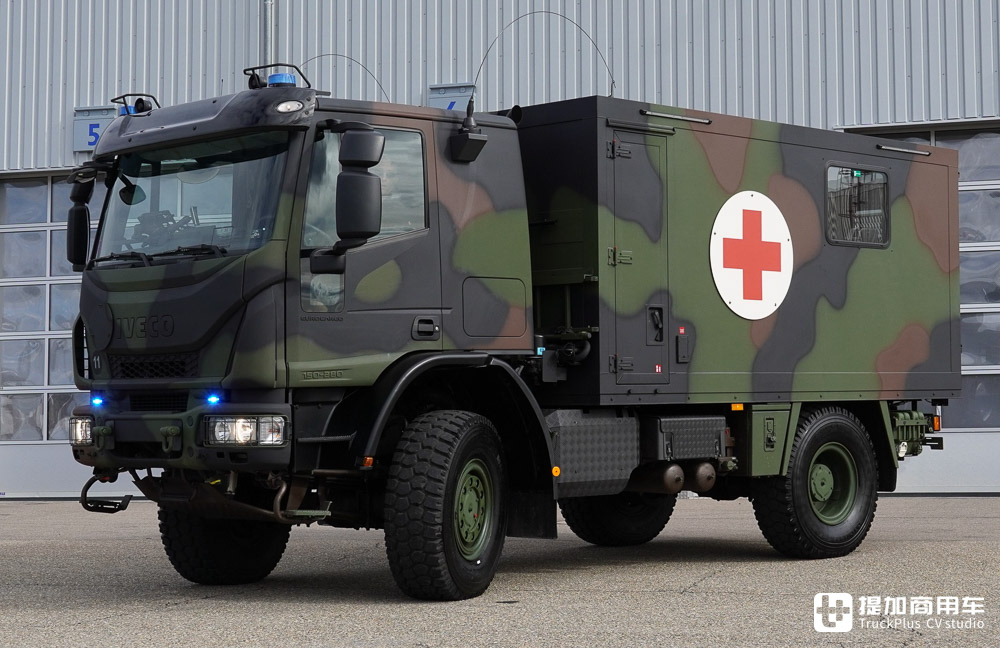 依维柯Eurocargo 4x4底盘打造,急救方舱设施完善,实拍德国陆军最新款高机动救护车 - 第4张 - 提加商用车网 依维柯Eurocargo 4x4底盘打造,急救方舱设施完善,实拍德国陆军最新款高机动救护车 - 第4张