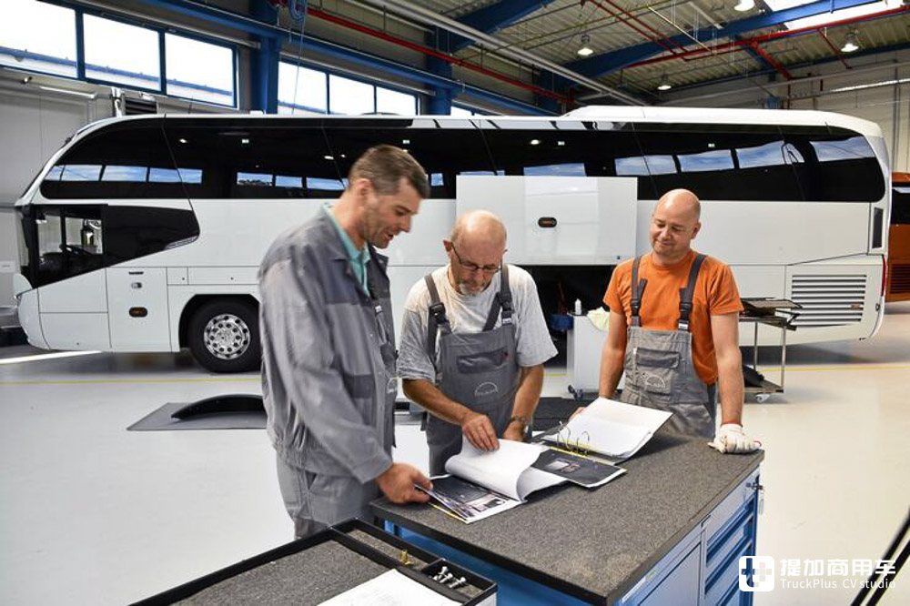 尼奥普兰豪华巴士在这改装成特殊车型,回顾曼恩普劳恩巴士改装中心 - 第8张 - 提加商用车网 尼奥普兰豪华巴士在这改装成特殊车型,回顾曼恩普劳恩巴士改装中心 - 第8张