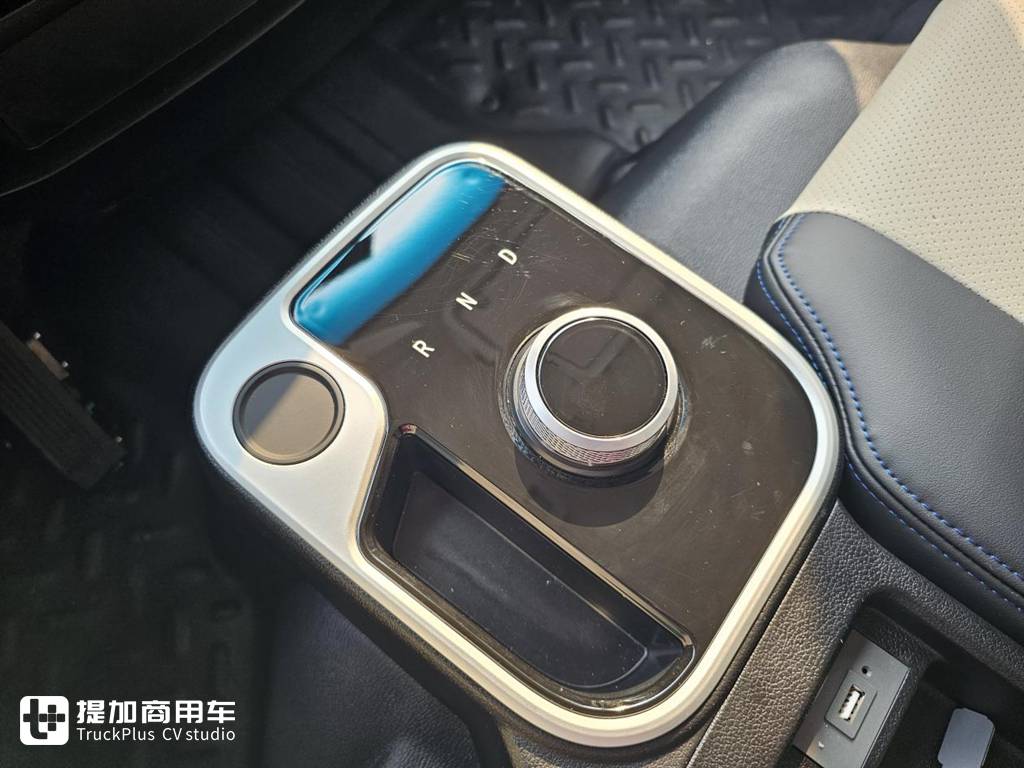 高端电动轻卡,纯电黄金动力总成,潍柴新能源蓝擎·悦EH Pro实拍 - 第12张 - 提加商用车网 高端电动轻卡,纯电黄金动力总成,潍柴新能源蓝擎·悦EH Pro实拍 - 第12张