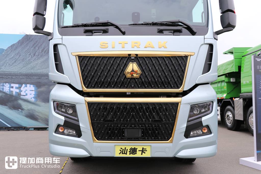 这是最新款的汕德卡旗舰车型,配XXL驾驶室的C9H牵引车实拍,配置有哪些不一样? - 第5张 - 提加商用车网 这是最新款的汕德卡旗舰车型,配XXL驾驶室的C9H牵引车实拍,配置有哪些不一样? - 第5张