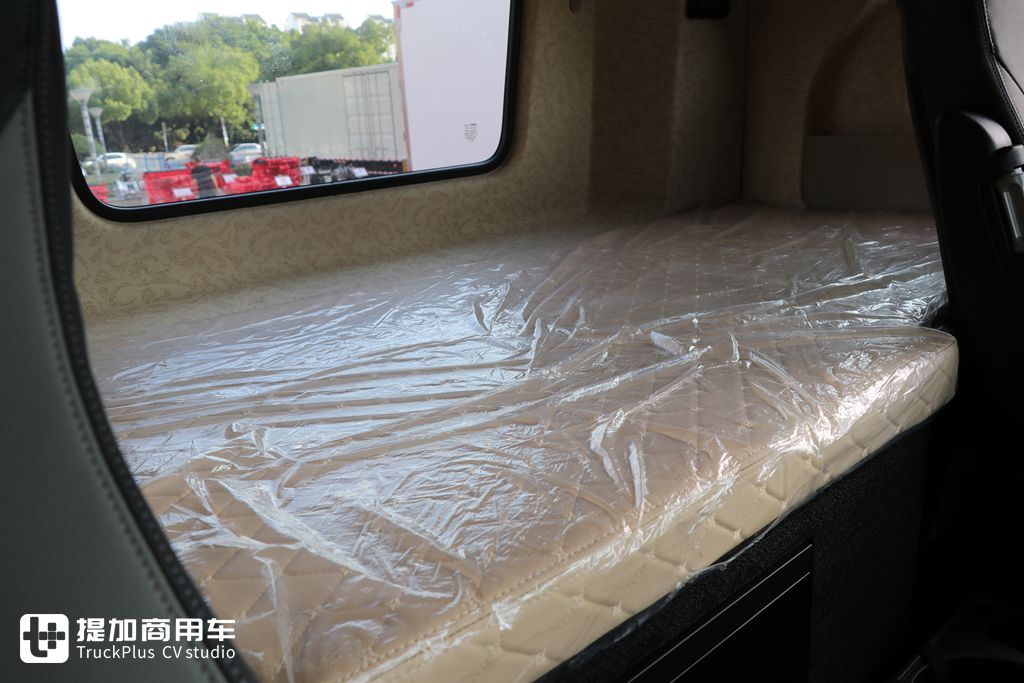 最大660马力,康明斯一体化动力链加持,江淮重卡最新推出的星耀X7牵引车实拍 - 第15张 - 提加商用车网 最大660马力,康明斯一体化动力链加持,江淮重卡最新推出的星耀X7牵引车实拍 - 第15张