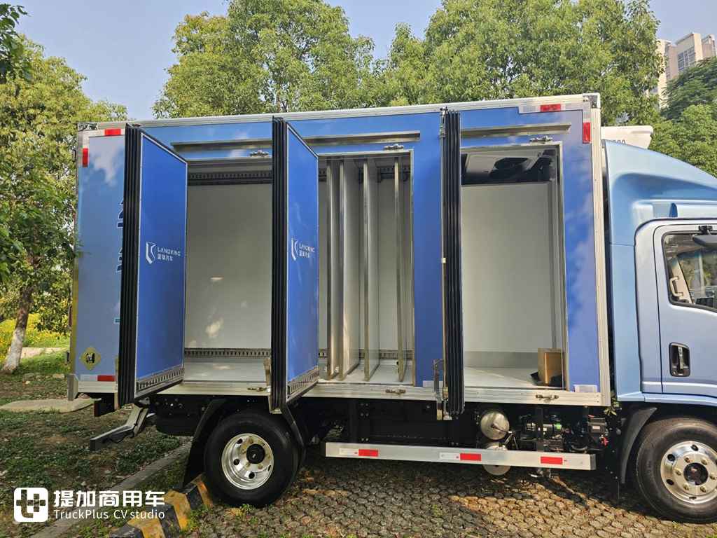 高端电动轻卡,纯电黄金动力总成,潍柴新能源蓝擎·悦EH Pro实拍 - 第18张 - 提加商用车网 高端电动轻卡,纯电黄金动力总成,潍柴新能源蓝擎·悦EH Pro实拍 - 第18张