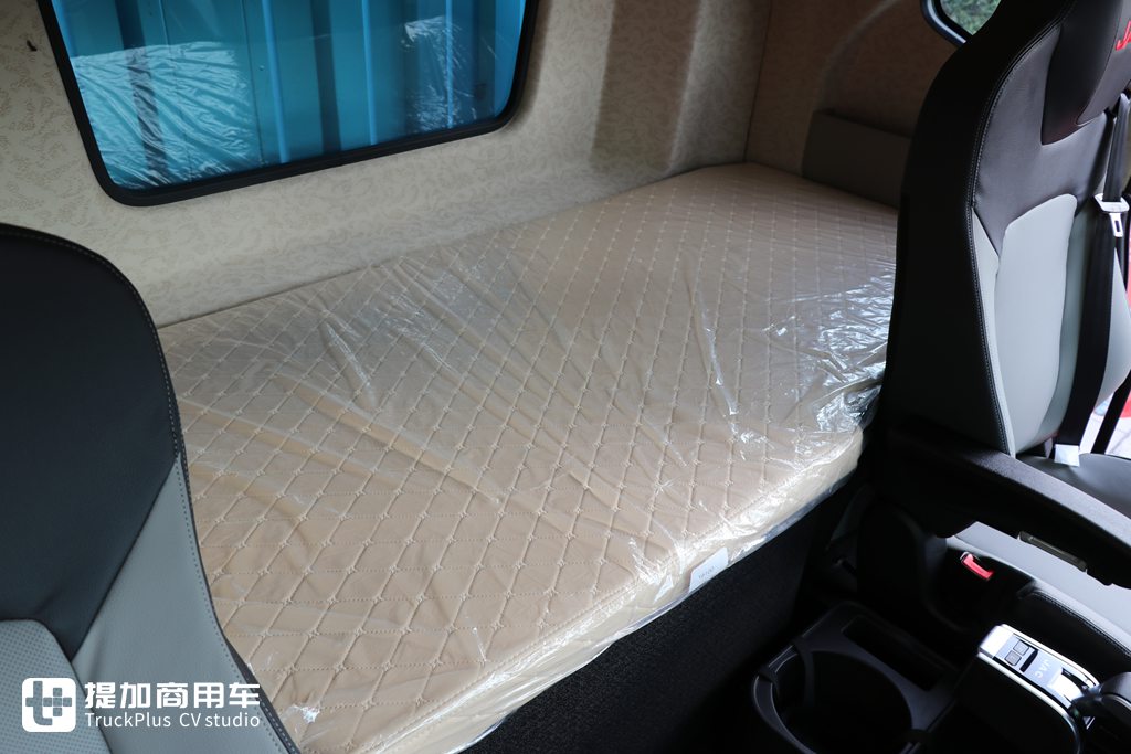 这款前四后八载货车做到了570马力?江淮重卡最新推出的星耀X7载货车实拍 - 第12张 - 提加商用车网 这款前四后八载货车做到了570马力?江淮重卡最新推出的星耀X7载货车实拍 - 第12张