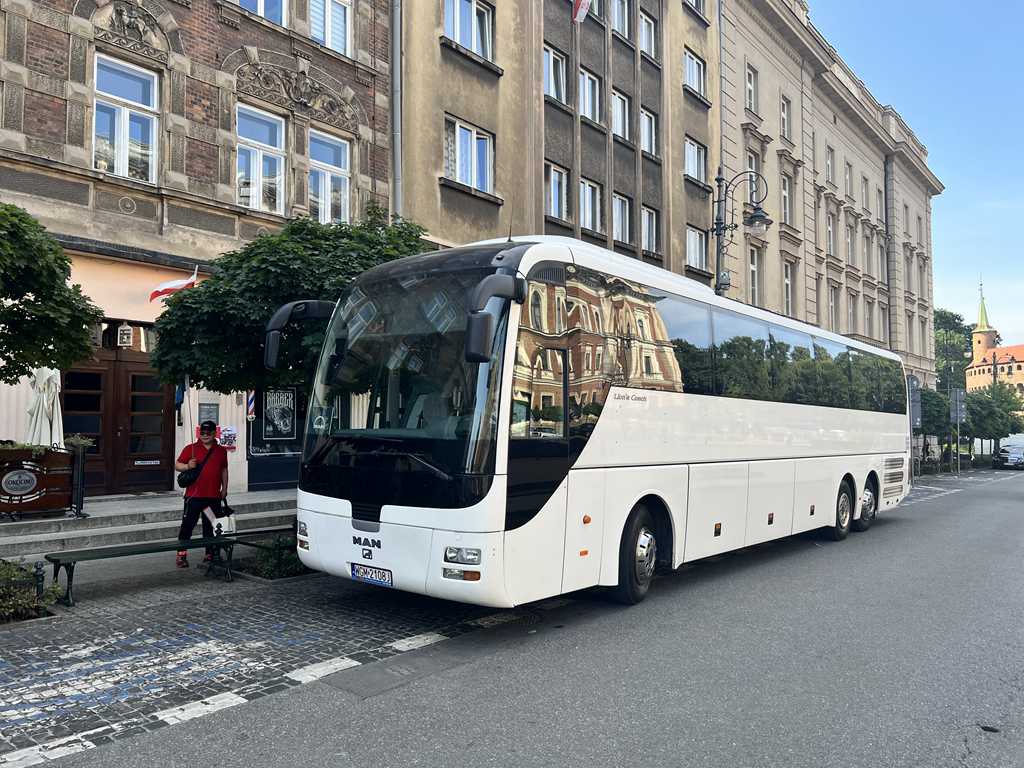 参观曼恩波兰克拉科夫工厂，停车场下线车辆实拍，2023曼恩卡车科技日第二日纪录 - 第3张