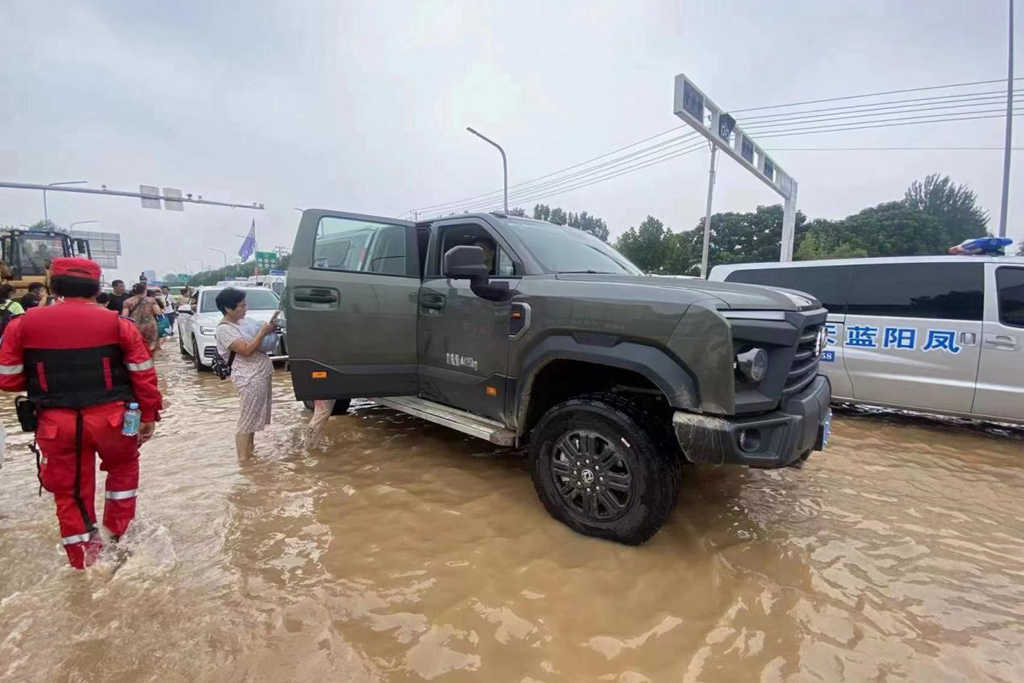 风雨同心,东风公司全力驰援抗洪抢险在行动