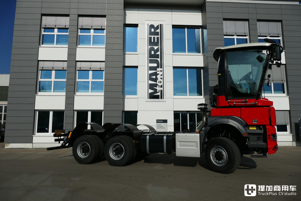 改装拖拉机同款驾驶室!曼恩TGS 6x6削片机底盘了解一下