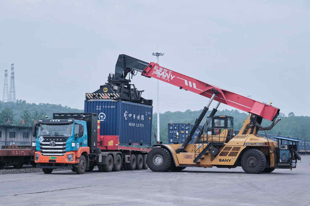 持续推动高质量转型发展 上汽红岩新能源融合智慧实力 - 第1张 - 提加商用车网 持续推动高质量转型发展 上汽红岩新能源融合智慧实力 - 第1张